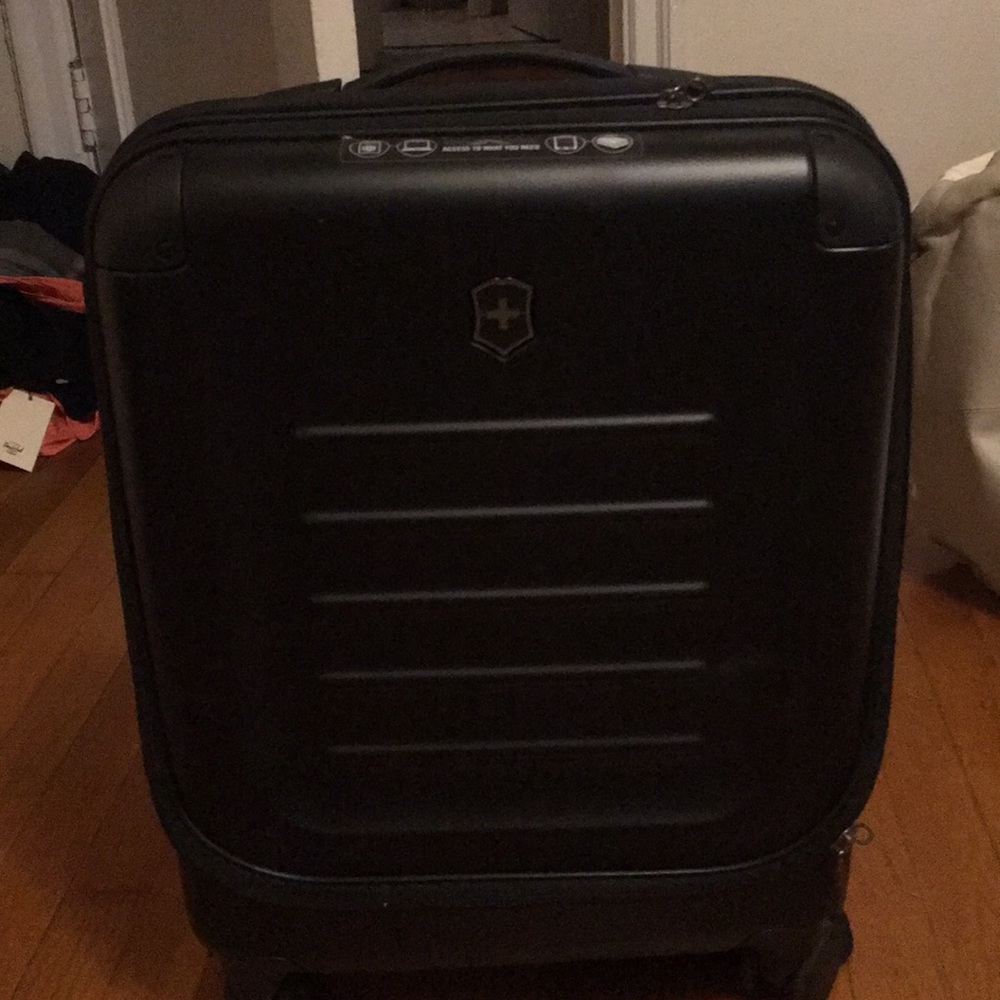 Victorinox Spectra 2.0 Global Carryon Hard Case